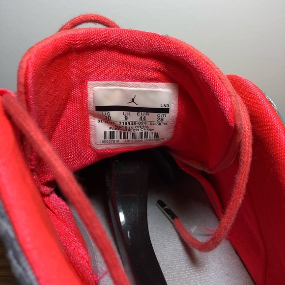 Nike Air Jordan Future Low ‘Wolf Grey Infrared’ - Picture 5 of 5